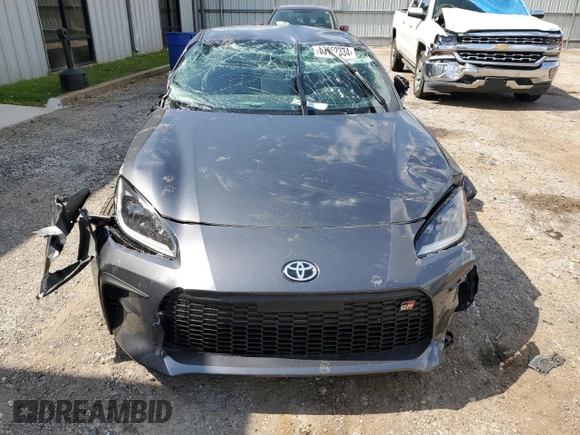 2024 Toyota GR86 Premium with VIN JF1ZNBE16R8752988, listed as a Copart auction lot 63152334 with 2,233 mi miles and Salvage Title. Bid and sale history available at carsss.com. Image 5.