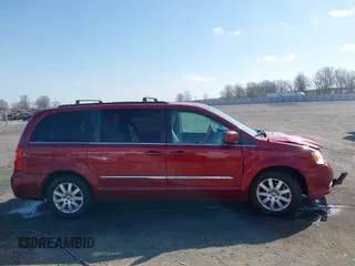 2013 Chrysler Town & Country Touring z VIN 2C4RC1BG7DR777172, wystawiony jako IAAI lot #41780881 z przebiegiem 196 768 mil mil oraz . Historia ofert i sprzedaży dostępna na DreamBid. Obrazek 13.