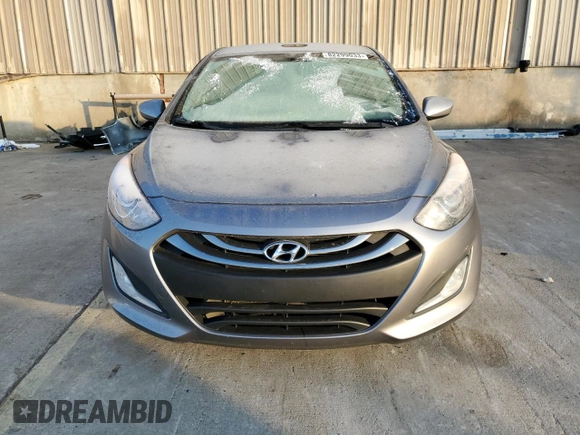 2013 Hyundai Elantra GT with VIN KMHD35LE0DU133557, listed as a Copart auction lot 82299033 with 82,138 mi miles and Salvage Title. Bid and sale history available at carsss.com. Image 5.