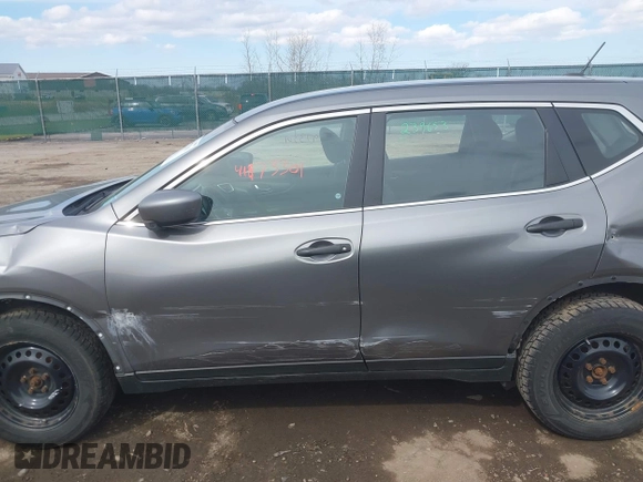2016 Nissan Rogue S with VIN JN8AT2MV1GW147887, listed as a IAAI auction lot 41973301 with 136,375 mi miles. Bid and sale history available at carsss.com. Image 14.