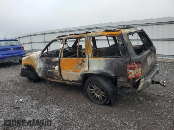 1998 Jeep Grand Cherokee Limited z VIN 1J4GZ88ZXWC255195, wystawiony jako Copart lot #55817705 z przebiegiem Nie podano mil oraz Nie do naprawy • Non repairable. Historia ofert i sprzedaży dostępna na DreamBid. Obrazek 2.