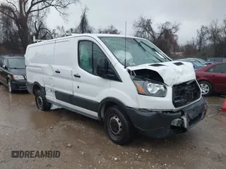2017 Ford Transit z VIN 1FTYR1ZM2HKA27107, wystawiony jako IAAI lot #41047863 z przebiegiem 87 219 mil mil oraz . Historia ofert i sprzedaży dostępna na DreamBid. Obrazek 1.