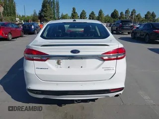 2017 Ford Fusion Hybrid Titanium с VIN 3FA6P0RU3HR323164, выставлен на аукционе IAAI как лот 42303571 с пробегом 119 732 миль миль и . История ставок и продаж доступна на DreamBid. Изображение 17.
