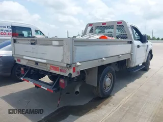 2019 Ford Super Duty F-250 SRW XL with VIN 1FDBF2A69KED44630, listed as a IAAI auction lot 42127168 with 70,738 mi miles. Bid and sale history available at carsss.com. Image 4.