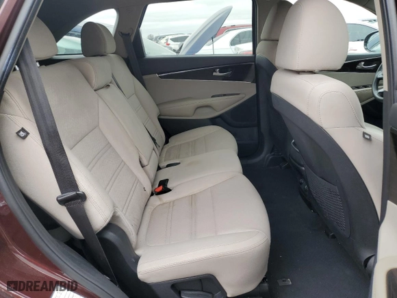 2019 Kia Sorento LX V6 with VIN 5XYPGDA55KG523815, listed as a Copart auction lot 51001305 with 67,656 mi miles and Clean Title. Bid and sale history available at carsss.com. Image 10.