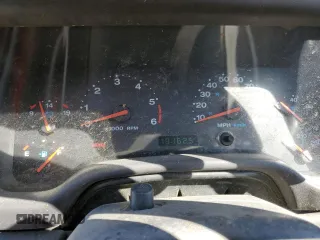 2001 Jeep Wrangler SE with VIN 1J4FA29P21P329675, listed as a Copart auction lot 45634015 with 191,625 mi miles and Salvage Title. Bid and sale history available at carsss.com. Image 9.
