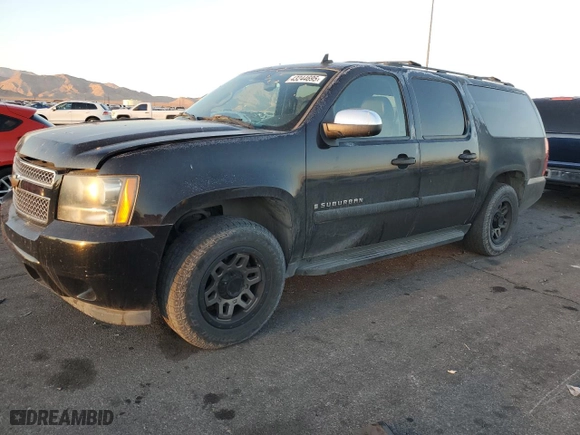 2007 Chevrolet Suburban LT with VIN 1GNFC16JX7J300857, listed as a Copart auction lot 43244695 with 200,338 mi miles and Clean Title. Bid and sale history available at carsss.com. Image 1.