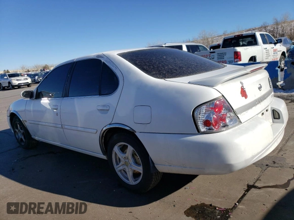 2001 Nissan Altima GXE with VIN 1N4DL01D11C107199, listed as a Copart auction lot 88681065 with 155,562 mi miles and Salvage Title. Bid and sale history available at carsss.com. Image 2.