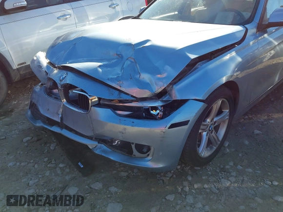 2013 BMW 3 Series 320i with VIN WBA3B1C56DK128321, listed as a IAAI auction lot 41347216 with 91,906 mi miles. Bid and sale history available at carsss.com. Image 6.