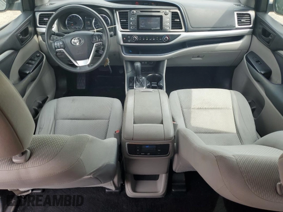 2018 Toyota Highlander LE with VIN 5TDZZRFH6JS246807, listed as a Copart auction lot 52242345 with 116,882 mi miles and Salvage title. Bid and sale history available at DreamBid. Image 8.