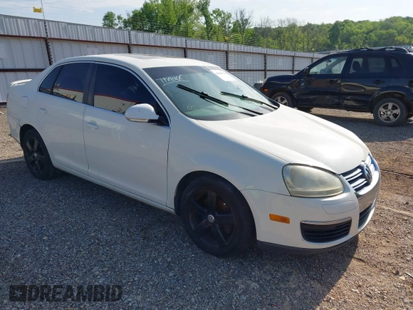2008 Volkswagen Jetta Sedan SE with VIN 3VWRM71K18M042753, listed as a IAAI auction lot 42009974 with 208,244 mi miles. Bid and sale history available at carsss.com. Image 1.