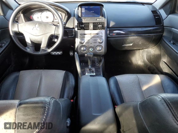 2009 Mitsubishi Galant Ralliart z VIN 4A3AB76T79E033437, wystawiony jako Copart lot #72925244 z przebiegiem 97 647 mil mil oraz Szkoda całkowita • Salvage title. Historia ofert i sprzedaży dostępna na DreamBid. Obrazek 8.