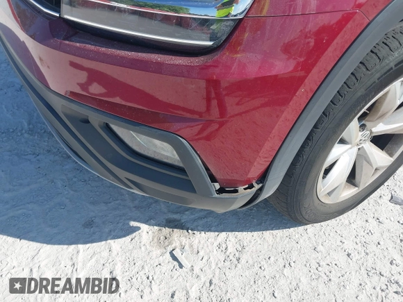 2018 Volkswagen Atlas SE with VIN 1V2DR2CA5JC521950, listed as a IAAI auction lot 42057467 with 99,750 mi miles and . Bid and sale history available at DreamBid. Image 6.