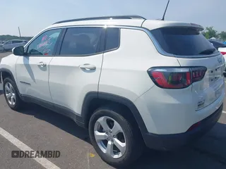 2020 Jeep Compass Latitude z VIN 3C4NJDBBXLT168695, wystawiony jako IAAI lot #42476489 z przebiegiem 23 213 mil mil oraz . Historia ofert i sprzedaży dostępna na DreamBid. Obrazek 3.