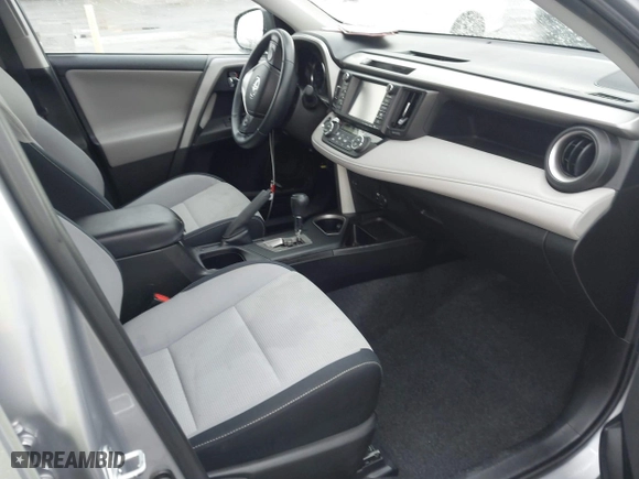 2016 Toyota RAV4 XLE with VIN 2T3WFREV7GW251931, listed as a IAAI auction lot 41906274 with 55,700 mi miles. Bid and sale history available at carsss.com. Image 5.