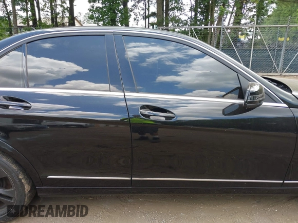 2012 Mercedes-Benz C 300 Sport with VIN WDDGF8BB7CA643833, listed as a IAAI auction lot 42644222 with 169,874 mi miles and . Bid and sale history available at DreamBid. Image 13.