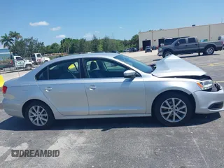 2013 Volkswagen Jetta SE с VIN 3VWDP7AJ6DM376487, выставлен на аукционе IAAI как лот 42362475 с пробегом 124 324 миль миль и . История ставок и продаж доступна на DreamBid. Изображение 13.