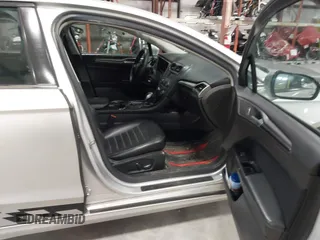 2016 Ford Fusion SE with VIN 1FA6P0HD2G5101704, listed as a IAAI auction lot 41991887 with 178,110 mi miles and . Bid and sale history available at carsss.com. Image 5.