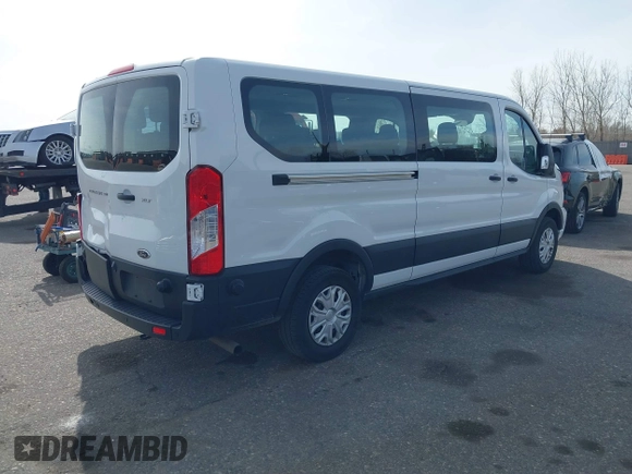 2024 Ford Transit Passenger XL с VIN 1FBAX2Y82RKA83460, выставлен на аукционе IAAI как лот 41840551 с пробегом 19 106 миль миль и . История ставок и продаж доступна на DreamBid. Изображение 4.