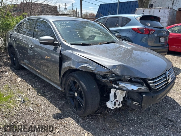 2015 Volkswagen Passat SE z VIN 1VWBV7A38FC025826, wystawiony jako IAAI lot #42108113 z przebiegiem 139 459 mil mil oraz . Historia ofert i sprzedaży dostępna na DreamBid. Obrazek 6.