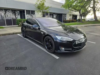 2015 Tesla Model S 85D with VIN 5YJSA1S25FF094610, listed as a Copart auction lot 51648975 with 125,897 mi miles and Salvage Title. Bid and sale history available at carsss.com. Image 1.