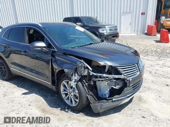2015 Lincoln MKC z VIN 5LMCJ1A95FUJ18259, wystawiony jako IAAI lot #42294839 z przebiegiem 188 224 mil mil oraz . Historia ofert i sprzedaży dostępna na DreamBid. Obrazek 6.