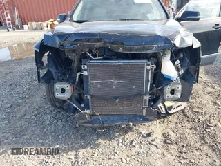 2022 GMC Acadia SLT with VIN 1GKKNMLS3NZ160962, listed as a IAAI auction lot 42323283 with 53,669 mi miles and . Bid and sale history available at DreamBid. Image 6.