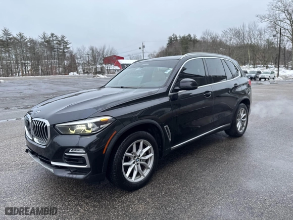 2021 BMW X5 sDrive40i with VIN 5UXCR4C04M9G59370, listed as a IAAI auction lot 41592538 with 132,083 mi miles. Bid and sale history available at carsss.com. Image 2.