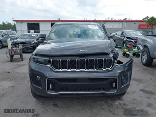 2024 Jeep Grand Cherokee Overland with VIN 1C4RJHDG8R8540110, listed as a IAAI auction lot 41726236 with 435 mi miles. Bid and sale history available at carsss.com. Image 12.