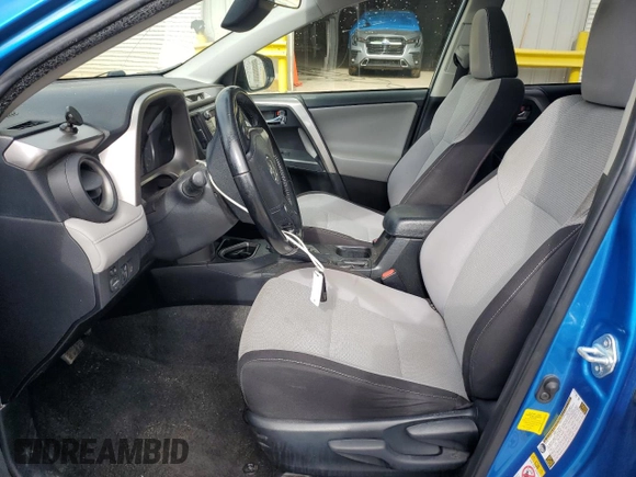 2018 Toyota RAV4 XLE with VIN JTMWFREV4JJ205768, listed as a Copart auction lot 61226145 with 102,541 mi miles and Non repairable. Bid and sale history available at DreamBid. Image 7.