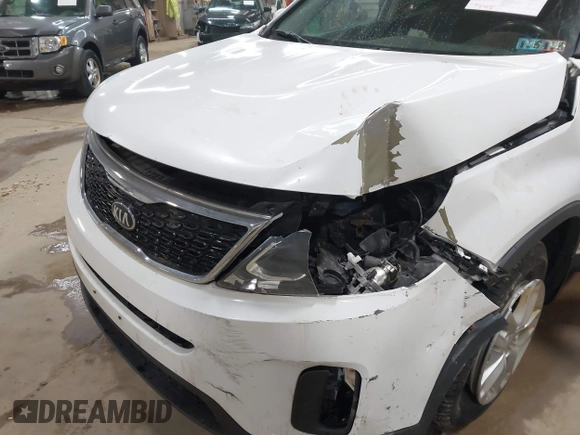2014 Kia Sorento LX with VIN 5XYKTDA73EG461794, listed as a IAAI auction lot 41878986 with 74,105 mi miles. Bid and sale history available at carsss.com. Image 6.