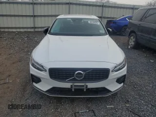 2022 Volvo S60 Momentum with VIN 7JRL12TZ5NG160844, listed as a Copart auction lot 88530585 with 0 mi miles and Salvage Title. Bid and sale history available at carsss.com. Image 5.