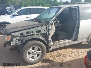 2009 Ford Escape XLT with VIN 1FMCU93G29KC41151, listed as a IAAI auction lot 42078509 with 238,350 mi miles. Bid and sale history available at carsss.com. Image 6.