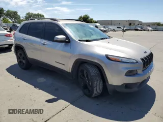 2018 Jeep Cherokee Latitude z VIN 1C4PJLCB2JD539935, wystawiony jako Copart lot #60900755 z przebiegiem 139 071 mil mil oraz Czysty tytuł • Clean title. Historia ofert i sprzedaży dostępna na DreamBid. Obrazek 4.