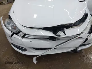2015 Dodge Dart SE z VIN 1C3CDFAA9FD380800, wystawiony jako IAAI lot #42165765 z przebiegiem 94 782 mil mil oraz . Historia ofert i sprzedaży dostępna na DreamBid. Obrazek 6.