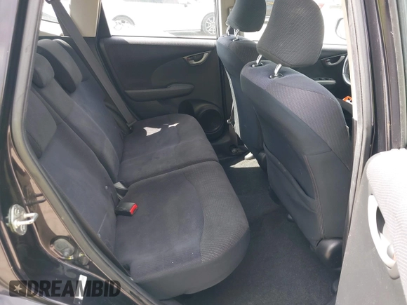 2013 Honda Fit Sport с VIN JHMGE8H56DC043291, выставлен на аукционе IAAI как лот 41870050 с пробегом 115 272 миль миль и . История ставок и продаж доступна на DreamBid. Изображение 8.