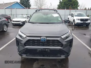 2024 Toyota RAV4 Hybrid XSE with VIN JTME6RFV3RD560533, listed as a IAAI auction lot 41756351 with 1 mi miles. Bid and sale history available at carsss.com. Image 13.