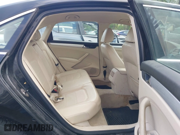 2012 Volkswagen Passat SE z VIN 1VWBP7A37CC005654, wystawiony jako IAAI lot #42019336 z przebiegiem 199 228 mil mil oraz . Historia ofert i sprzedaży dostępna na DreamBid. Obrazek 8.