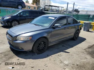 2011 Volvo S40 с VIN YV1672MS0B2550006, выставлен на аукционе Copart как лот 54792625 с пробегом 141 872 миль миль и Списание • Salvage title. История ставок и продаж доступна на DreamBid. Изображение 1.