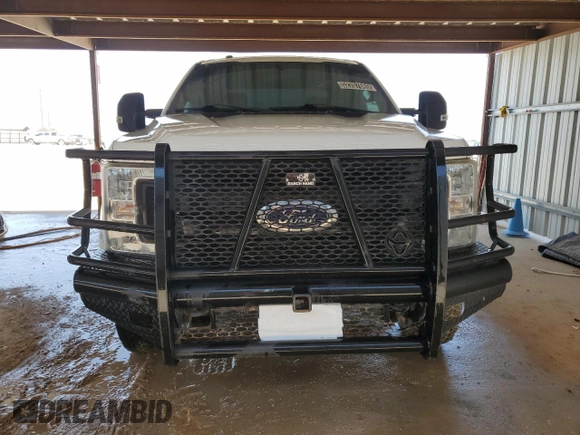 2018 Ford F-250 XL z VIN 1FT7W2B63JEC24474, wystawiony jako Copart lot #52757685 z przebiegiem 288 562 mil mil oraz Czysty tytuł • Clean title. Historia ofert i sprzedaży dostępna na DreamBid. Obrazek 5.