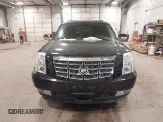 2010 Cadillac Escalade Premium with VIN 1GYUKCEF4AR201742, listed as a IAAI auction lot 41378437 with 137,622 mi miles and . Bid and sale history available at DreamBid. Image 12.