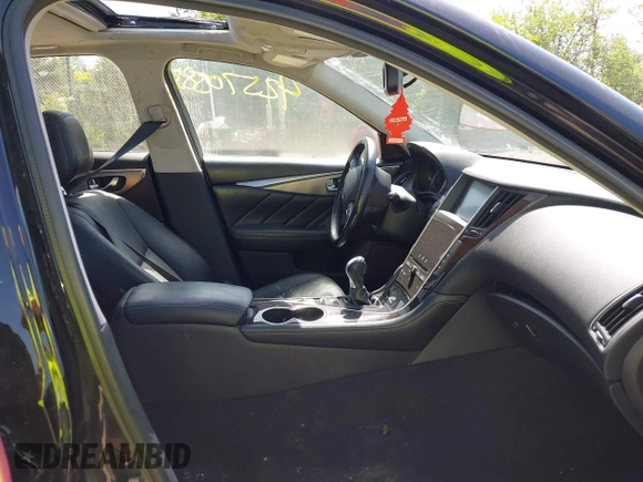 2015 Infiniti Q50 Premium with VIN JN1BV7AR4FM403290, listed as a IAAI auction lot 42570583 with 132,878 mi miles and . Bid and sale history available at DreamBid. Image 5.