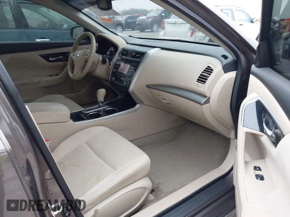 2014 Nissan Altima 2.5 S with VIN 1N4AL3AP9EC188442, listed as a IAAI auction lot 42001673 with 117,255 mi miles. Bid and sale history available at carsss.com. Image 5.