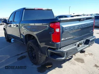 2020 Chevrolet Silverado 1500 Custom with VIN 3GCPWBEF3LG143871, listed as a IAAI auction lot 40922866 with 95,940 mi miles. Bid and sale history available at carsss.com. Image 3.
