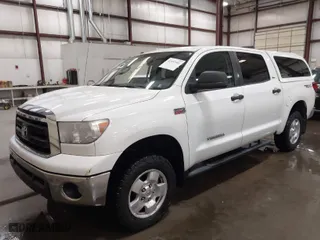 2013 Toyota Tundra 4WD Truck with VIN 5TFDY5F13DX313385, listed as a IAAI auction lot 41957501 with 161,469 mi miles. Bid and sale history available at carsss.com. Image 2.