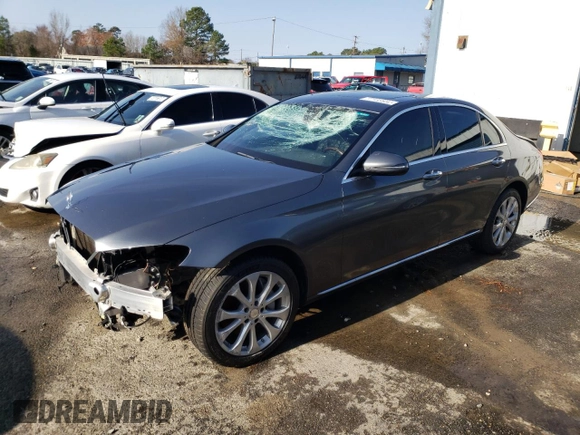 2017 Mercedes-Benz E-Class E 300 Luxury with VIN WDDZF4JB2HA100027, listed as a Copart auction lot 72523932 with 91,845 mi miles. Bid and sale history available at carsss.com. Image 1.