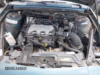 1996 Oldsmobile Cutlass Ciera 1SA VX5 z VIN 1G3AJ55M5T6418193, wystawiony jako IAAI lot #42361441 z przebiegiem 193 675 mil mil oraz . Historia ofert i sprzedaży dostępna na DreamBid. Obrazek 10.
