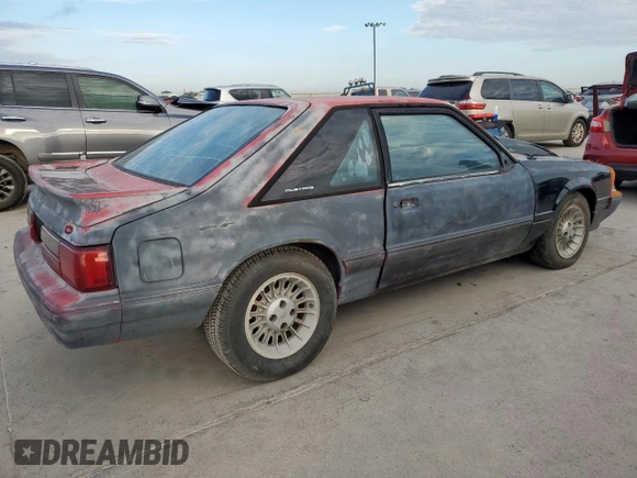 1992 Ford Mustang with VIN 1FACP41M7NF147556, listed as a Copart auction lot 62507715 with 19,195 mi miles and Clean title. Bid and sale history available at DreamBid. Image 4.