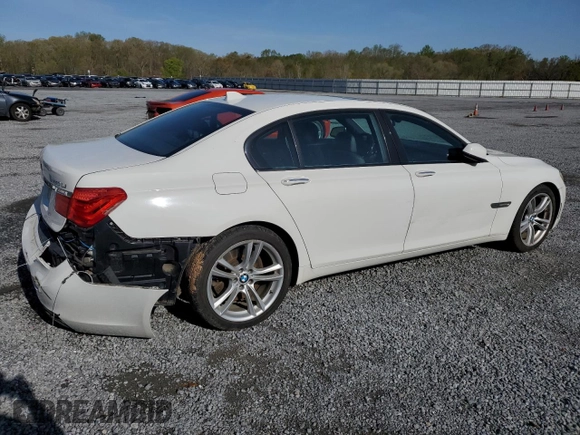 2012 BMW 7 Series 750Li z VIN WBAKB8C53CC852495, wystawiony jako Copart lot #50811745 z przebiegiem 155 512 mil mil oraz Szkoda całkowita • Salvage title. Historia ofert i sprzedaży dostępna na DreamBid. Obrazek 3.