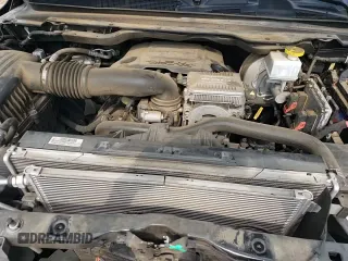 2020 Ram 1500 Laramie z VIN 1C6RREJT6LN100718, wystawiony jako Copart lot #59289735 z przebiegiem 120 460 mil mil oraz Szkoda całkowita • Salvage title. Historia ofert i sprzedaży dostępna na DreamBid. Obrazek 13.